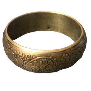 Vintage floral brass bangle